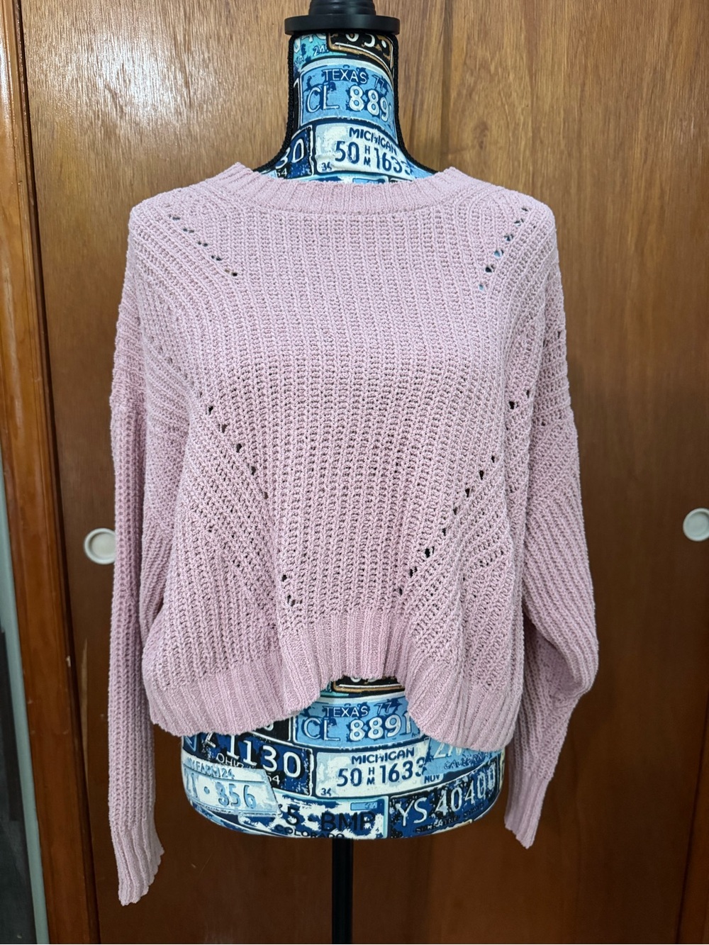 American Eagle Outfitters Light Pink Open-Knit Crewneck Sweater Women’s Small